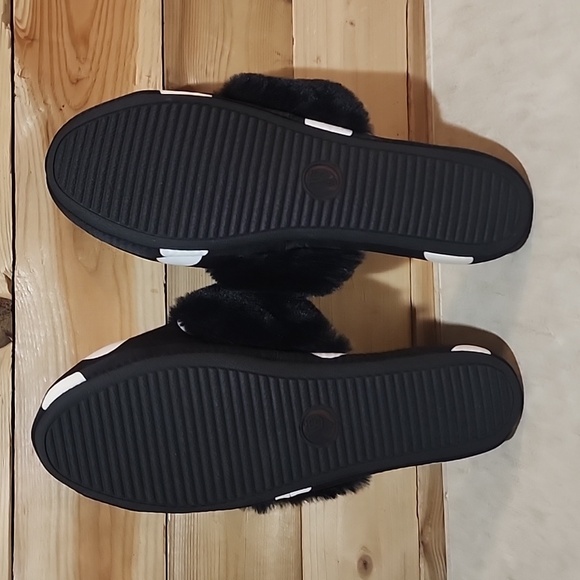 NWOT Victoria’s Secret polka dots slippers with faux fur size Large - Picture 5 of 7